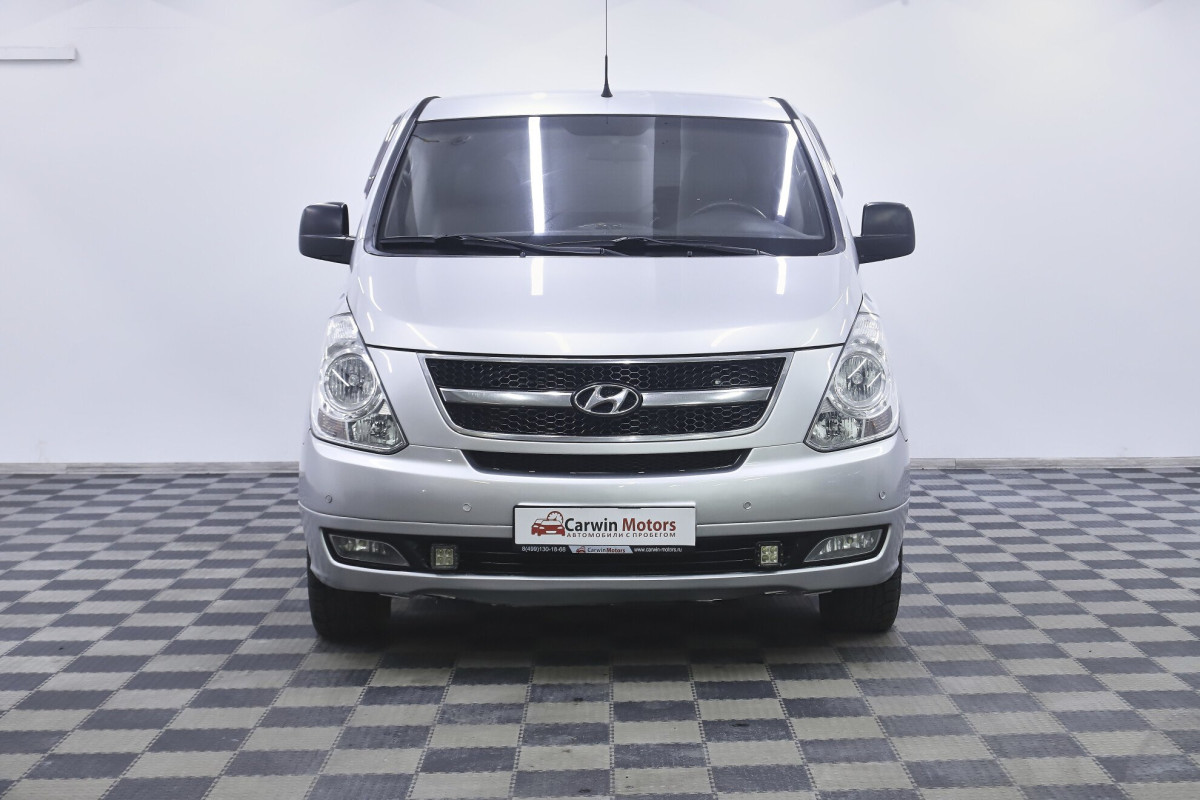 Hyundai Grand Starex