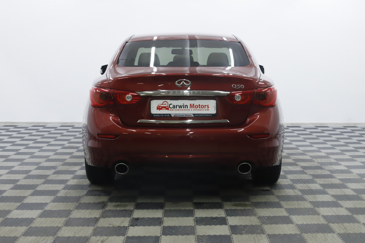 Infiniti Q50