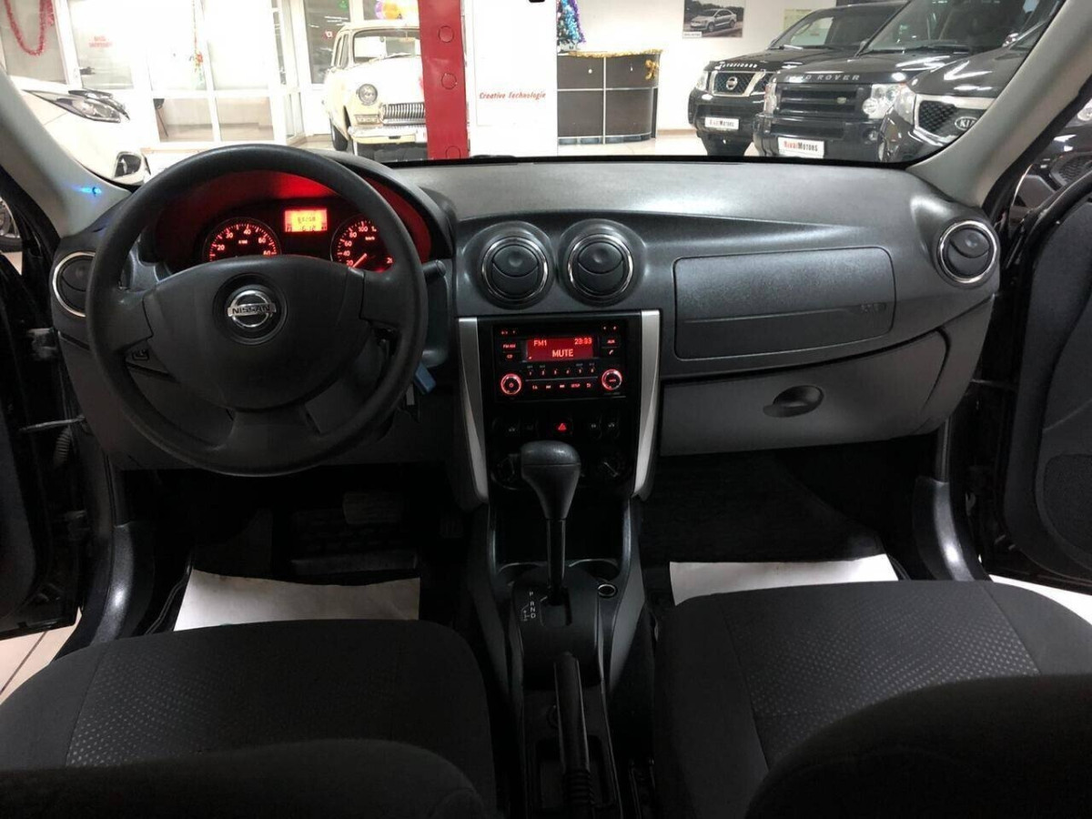 Nissan Almera