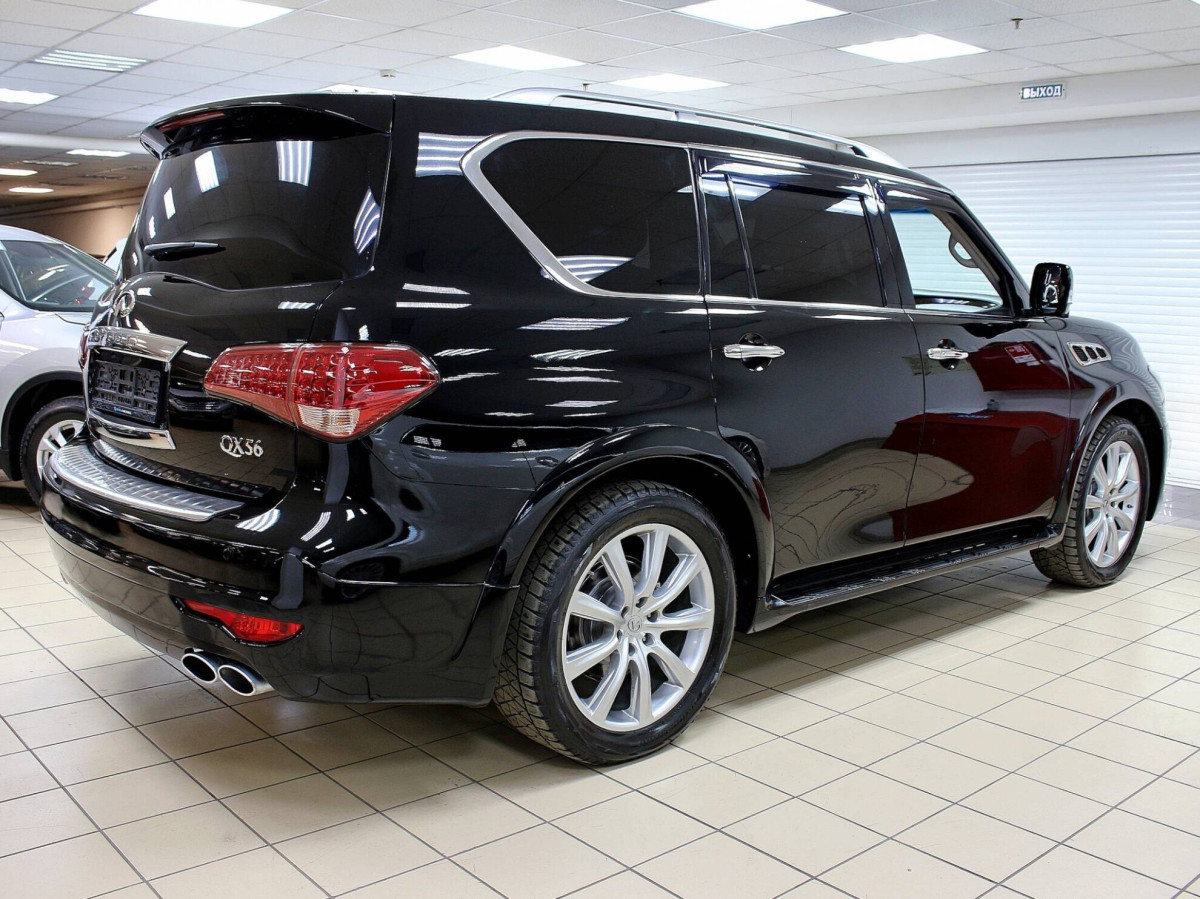 Infiniti QX56