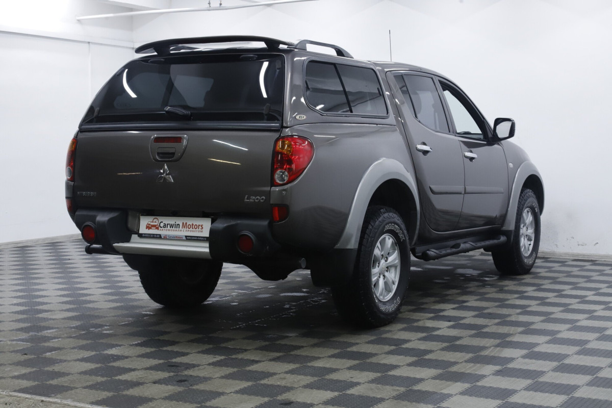 Mitsubishi L200