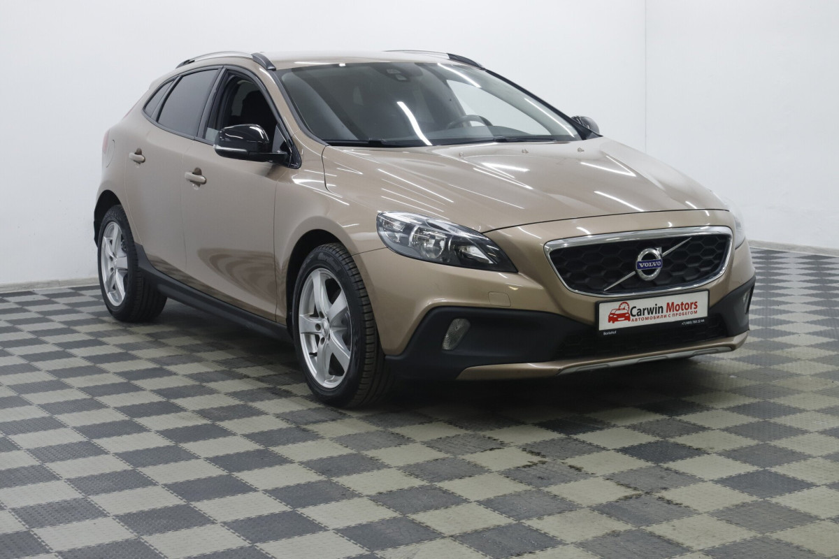 Volvo V40