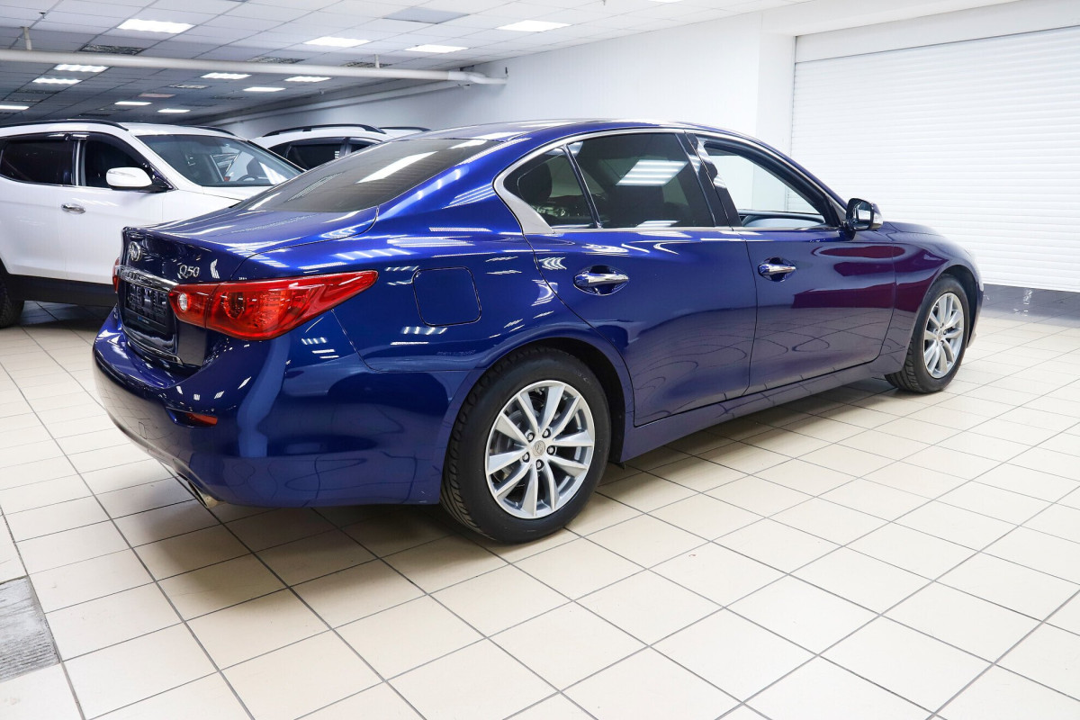 Infiniti Q50