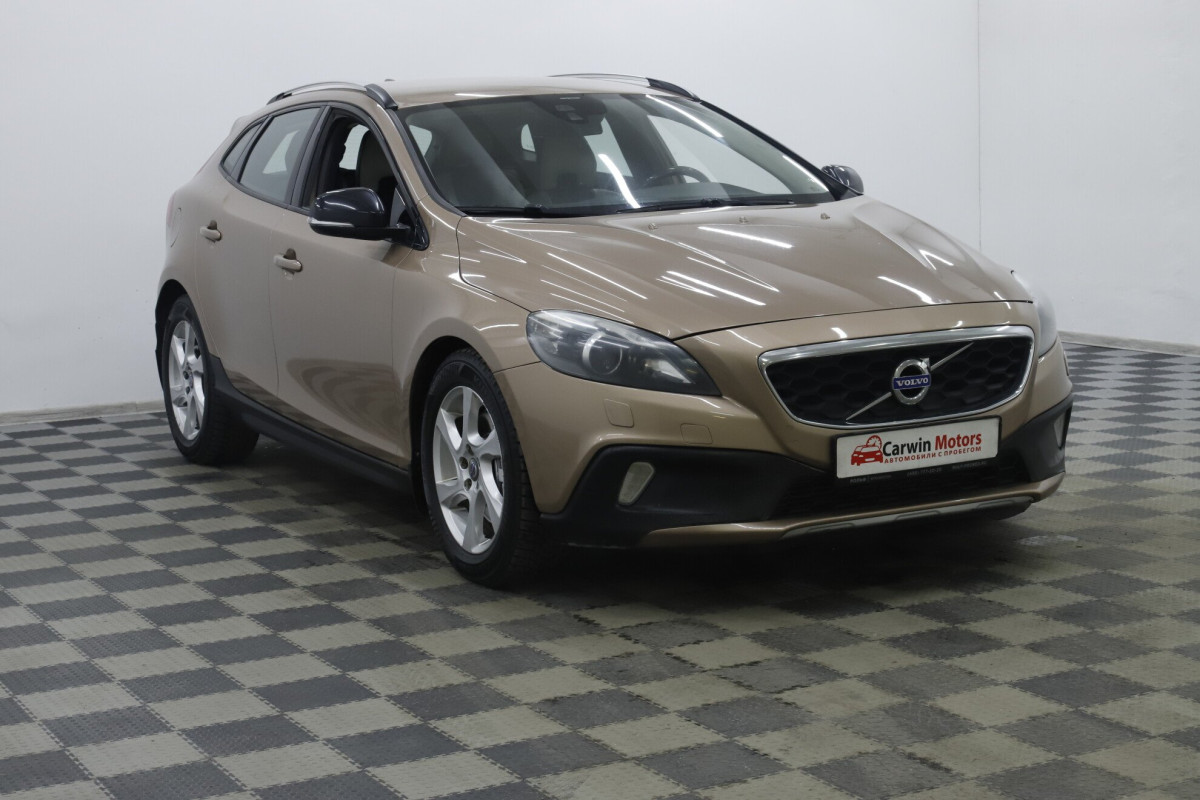 Volvo V40