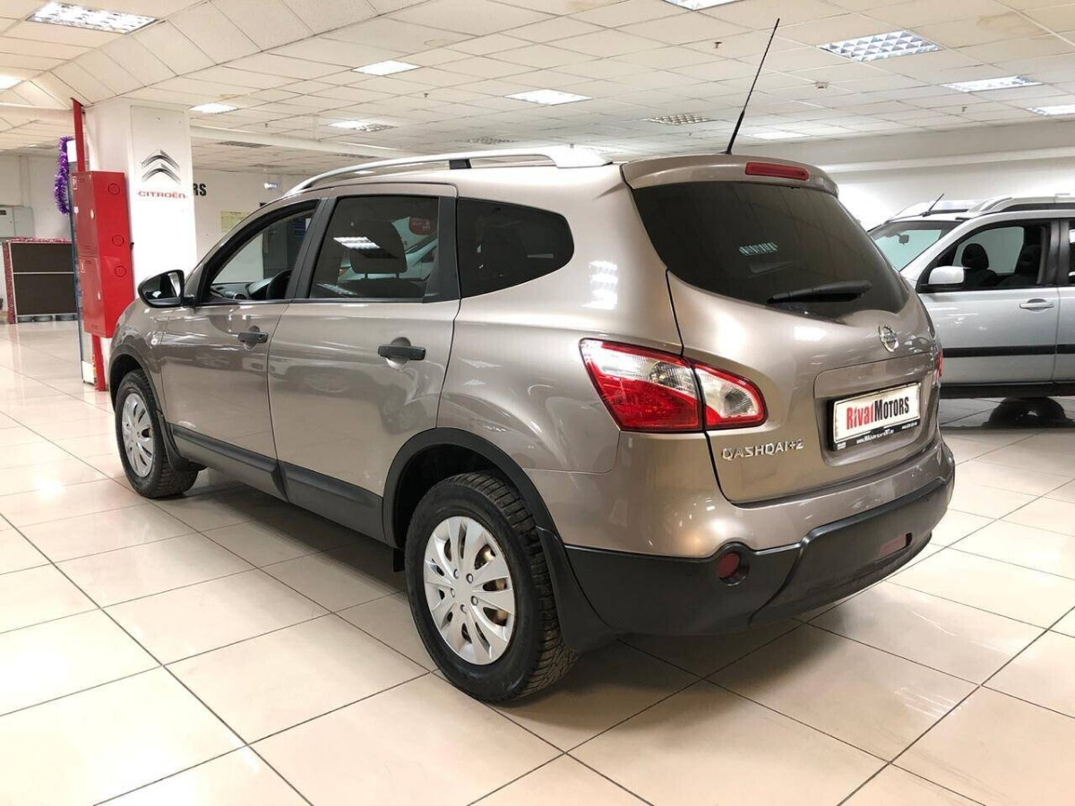 Nissan Qashqai+2