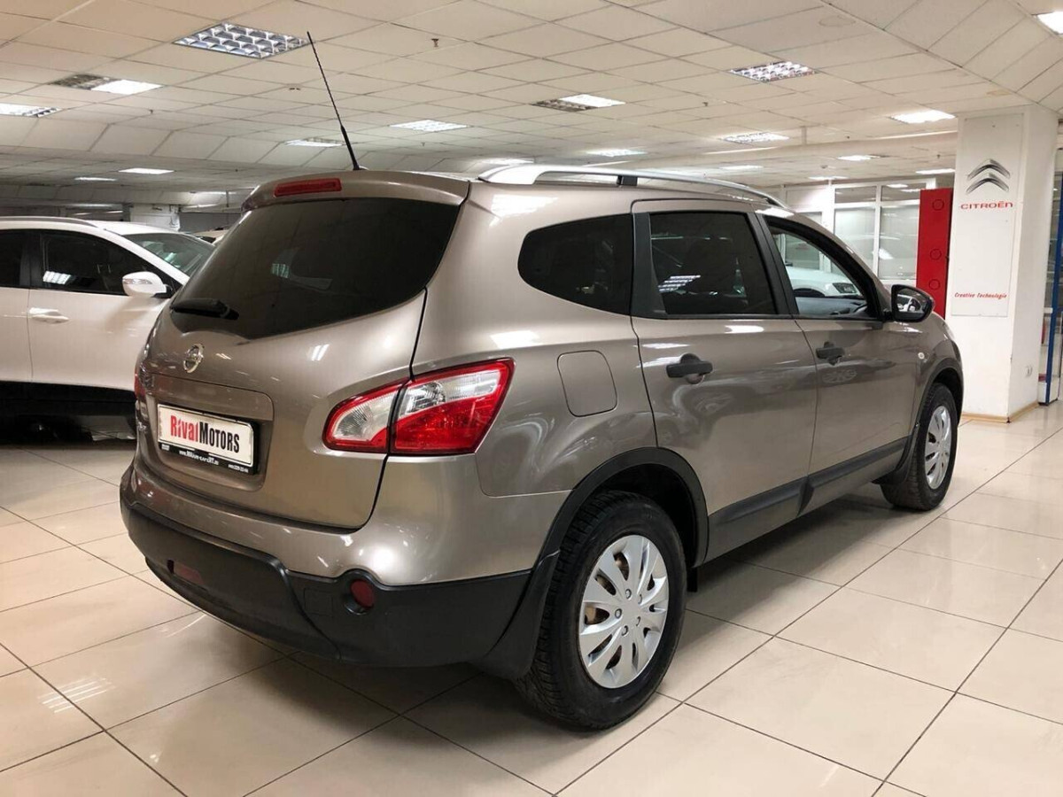 Nissan Qashqai+2