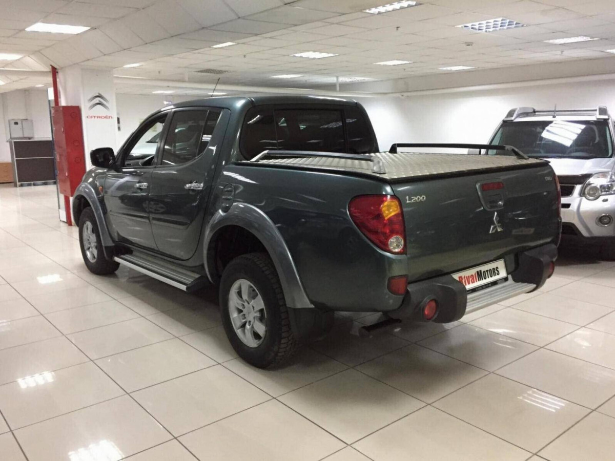 Mitsubishi L200