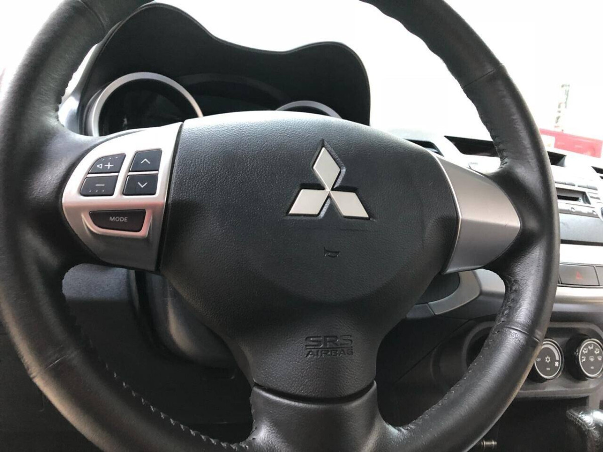 Mitsubishi Lancer