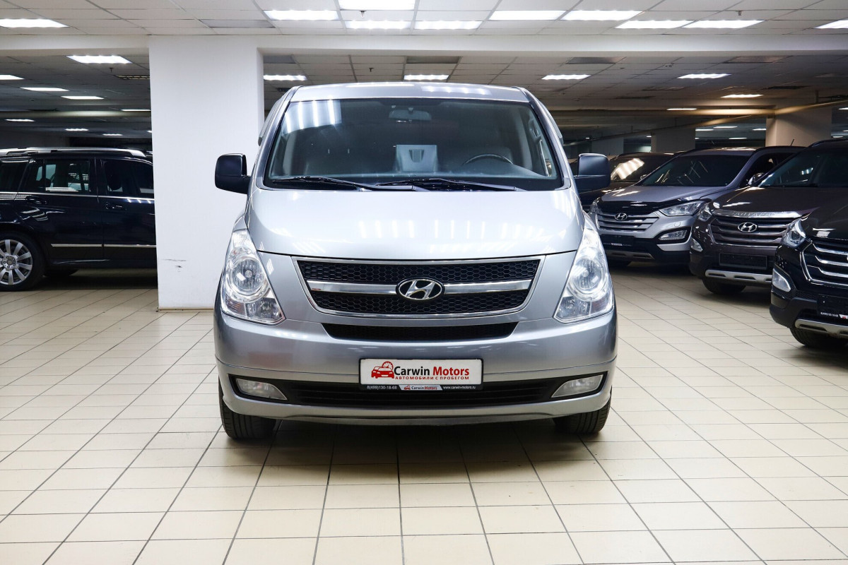 Hyundai Grand Starex