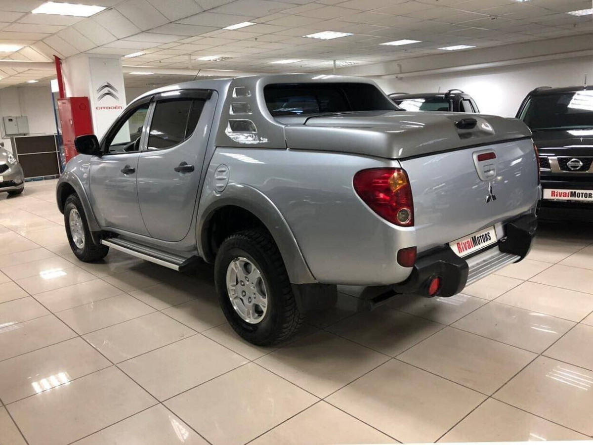 Mitsubishi L200