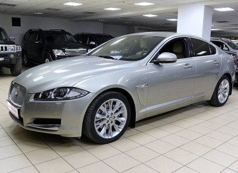 Jaguar XF