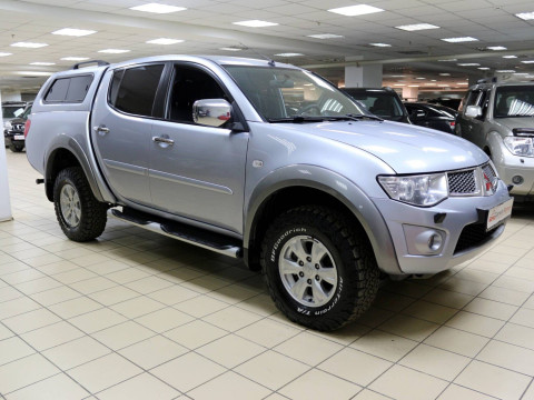 Mitsubishi L200