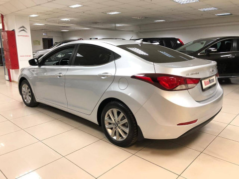 Hyundai Elantra