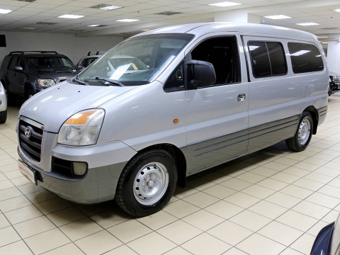 Hyundai Starex